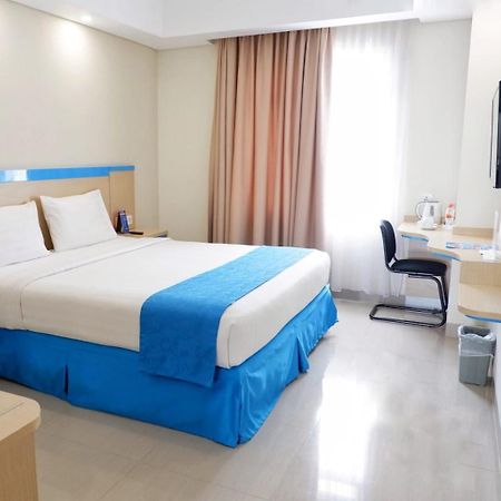 Hotel Brothers Biru Solo Baru Exteriör bild