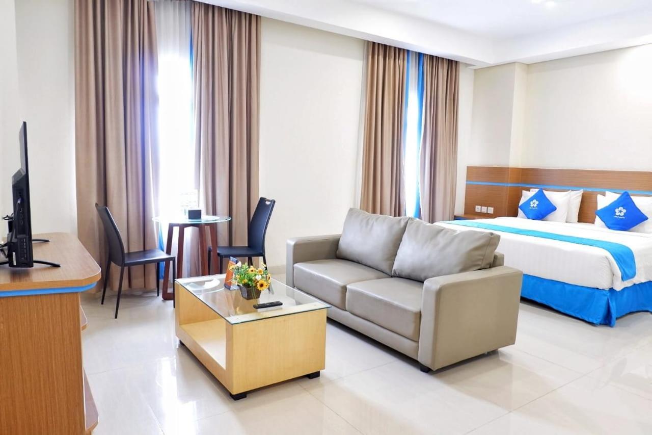 Hotel Brothers Biru Solo Baru Exteriör bild