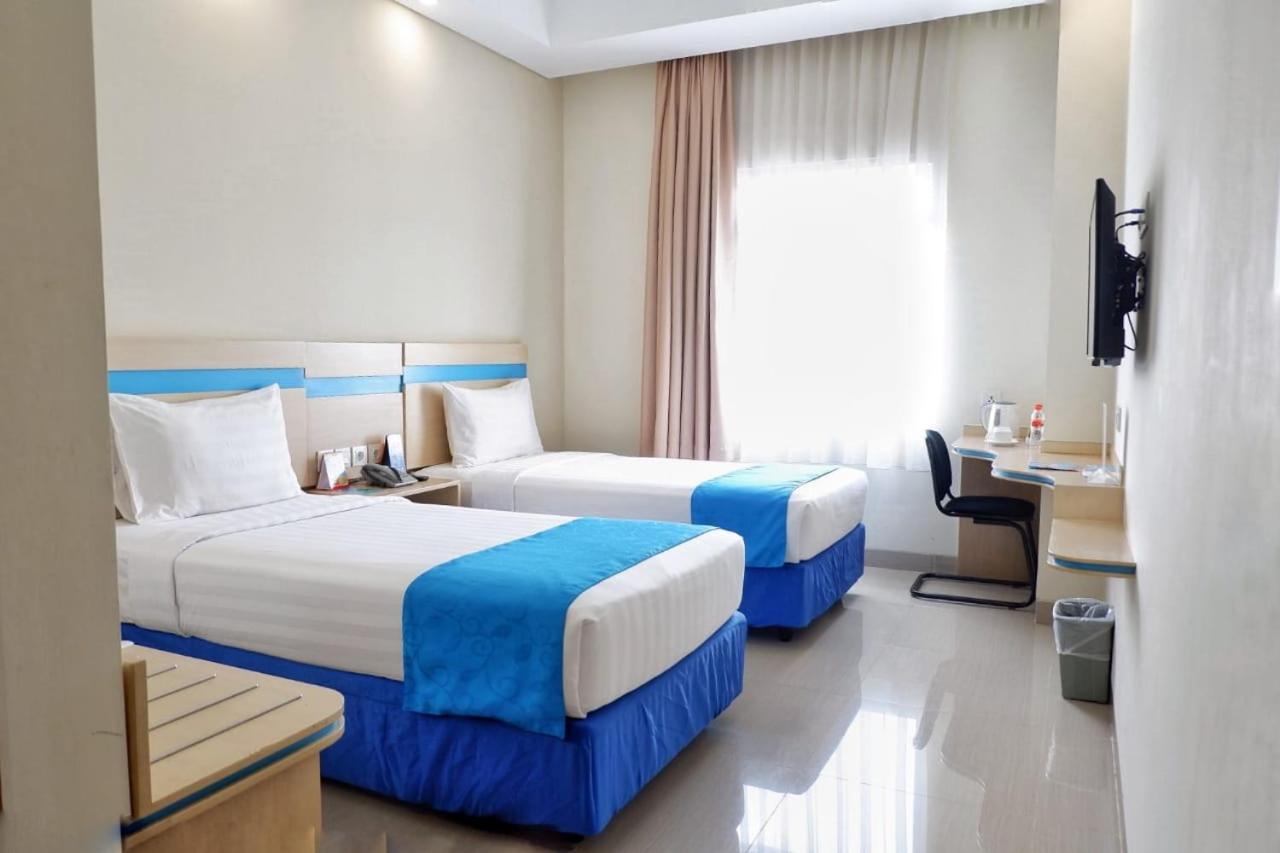 Hotel Brothers Biru Solo Baru Exteriör bild