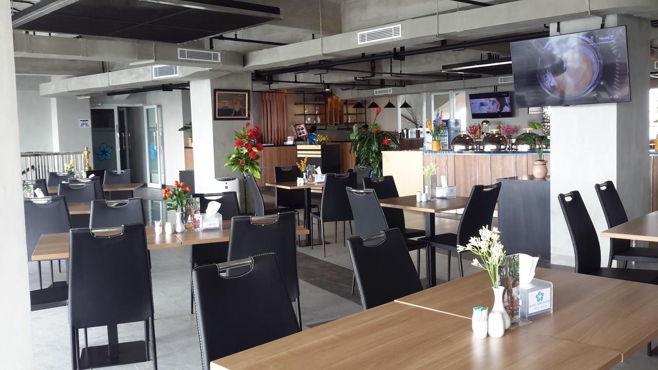 Hotel Brothers Biru Solo Baru Exteriör bild