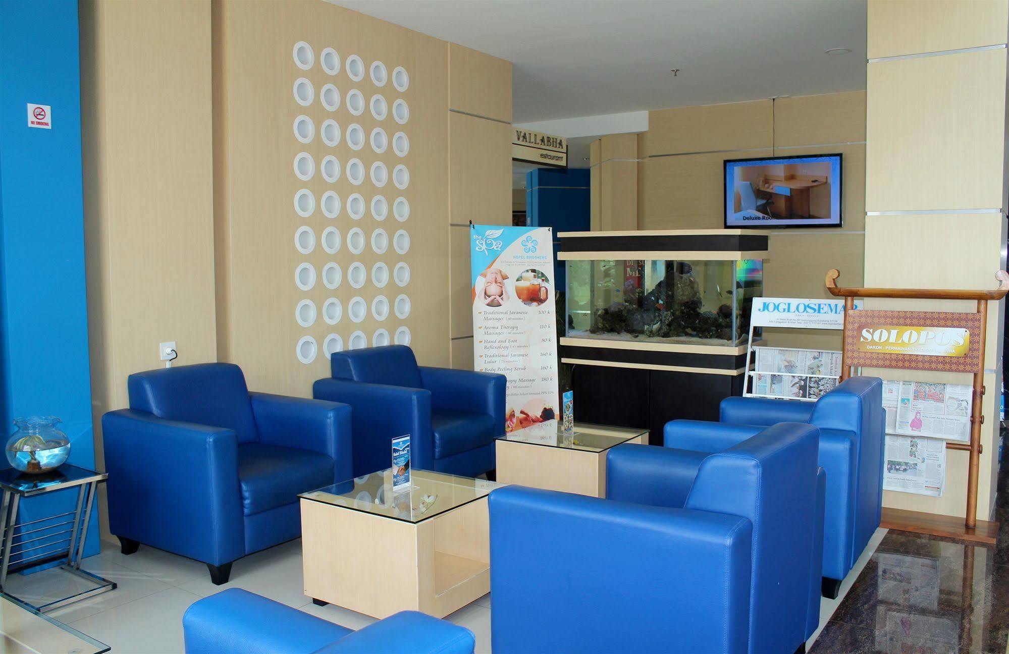 Hotel Brothers Biru Solo Baru Exteriör bild