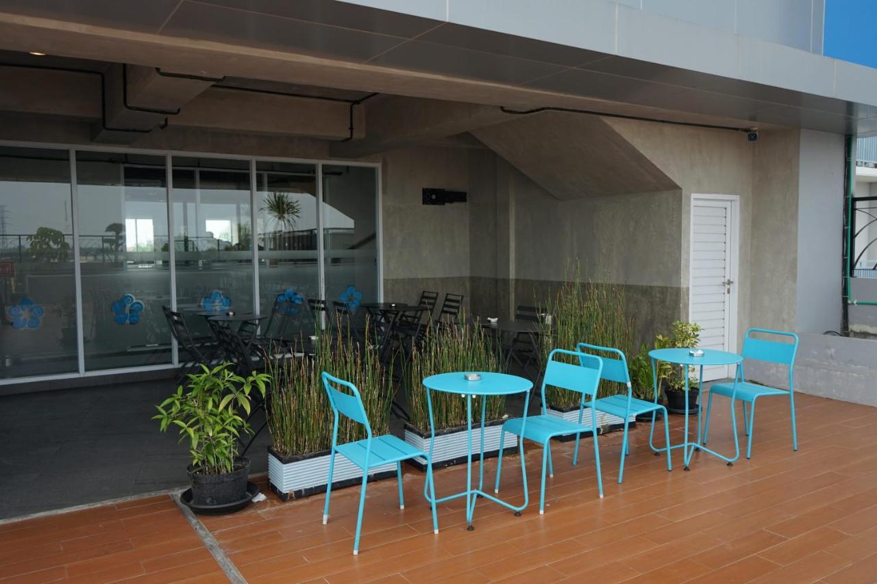 Hotel Brothers Biru Solo Baru Exteriör bild